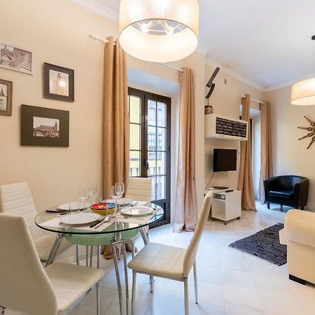 Precioso Y Moderno Apartamento En Centro De Sevilla Bagian luar foto