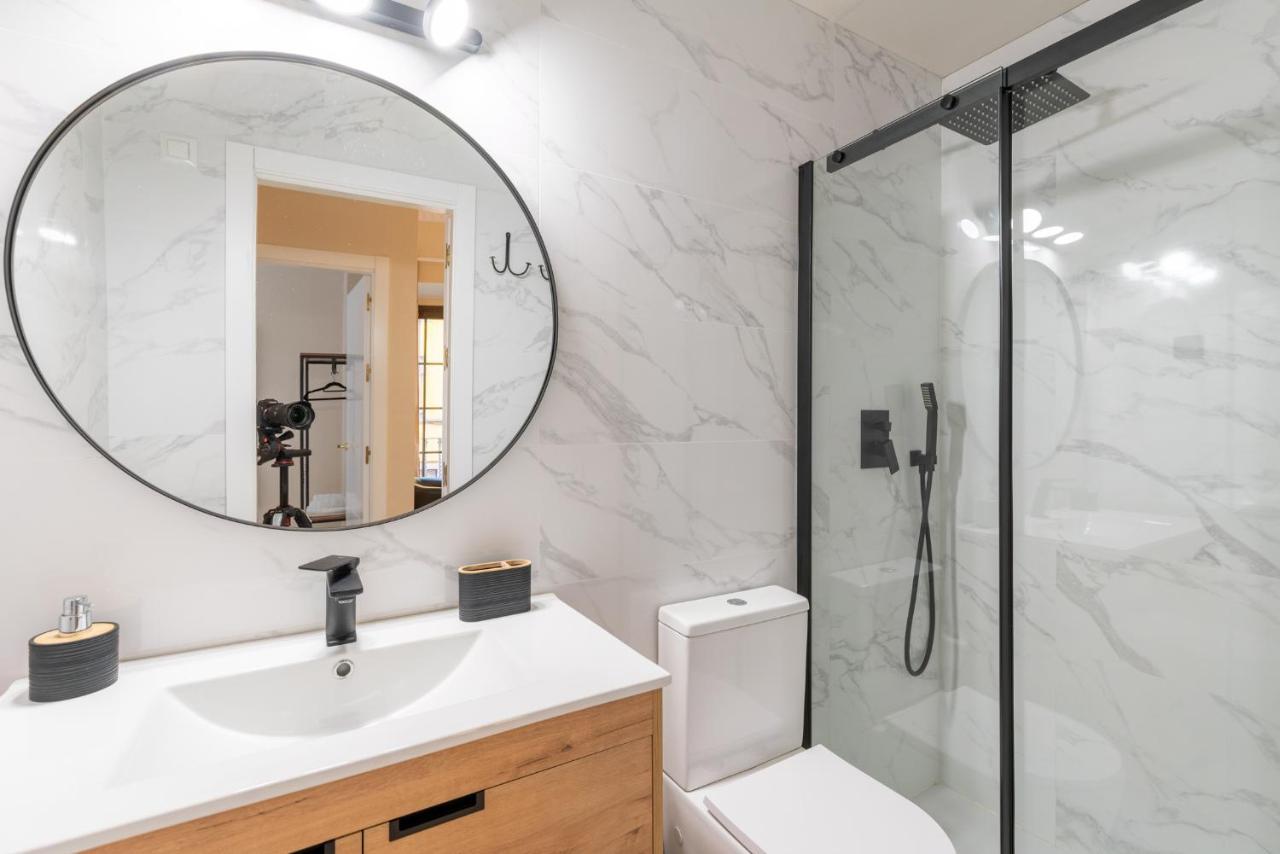 Precioso Y Moderno Apartamento En Centro De Sevilla Bagian luar foto