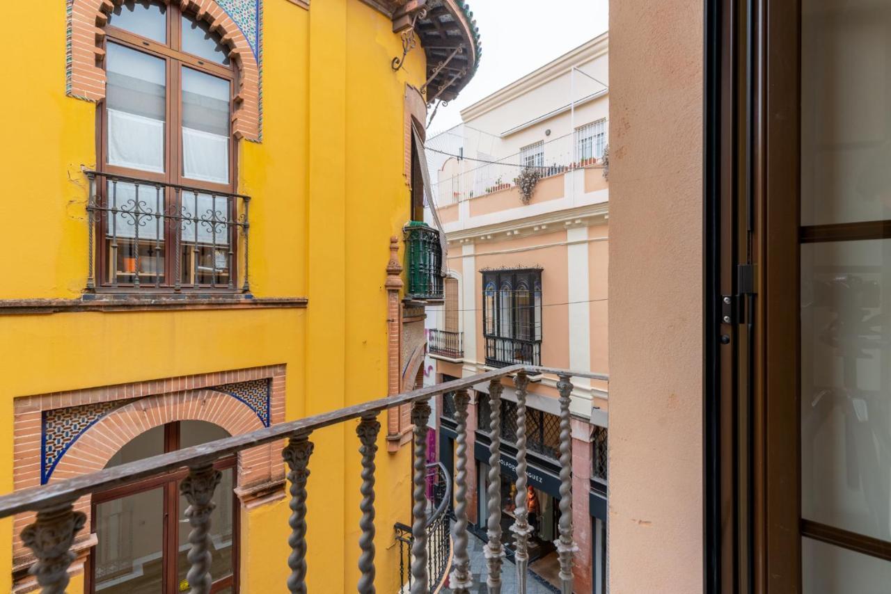 Precioso Y Moderno Apartamento En Centro De Sevilla Bagian luar foto